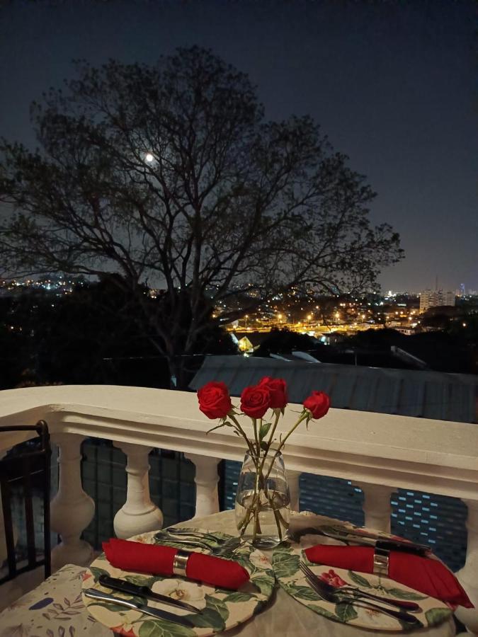 Iguanazu Bed & Breakfast Guayaquil Eksteriør bilde