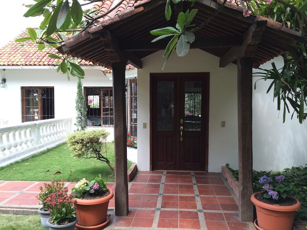 Iguanazu Bed & Breakfast Guayaquil Eksteriør bilde